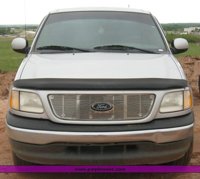 image for item 6318 2000 Ford F150 pickup truck