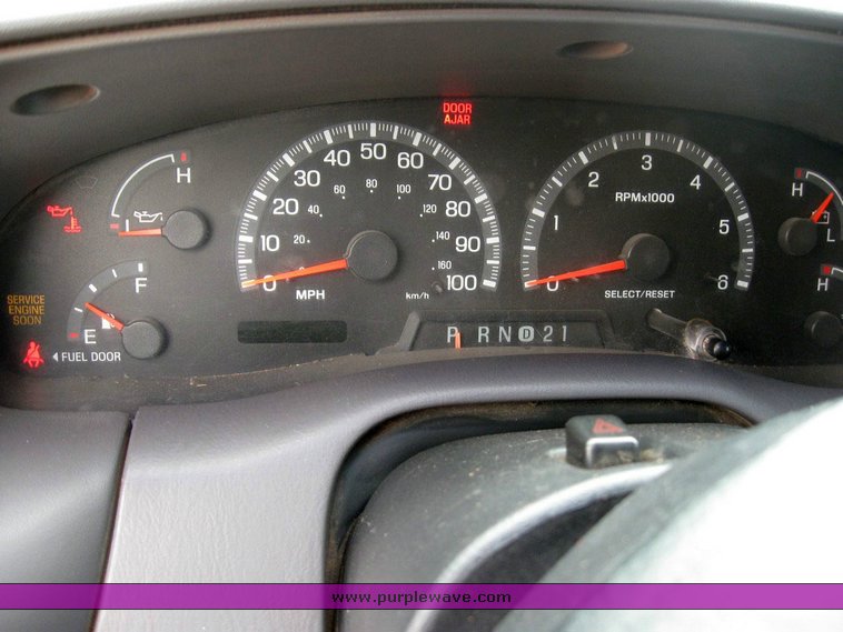 image for item 6318 2000 Ford F150 pickup truck