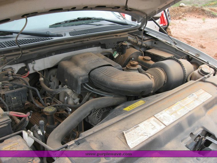 image for item 6318 2000 Ford F150 pickup truck