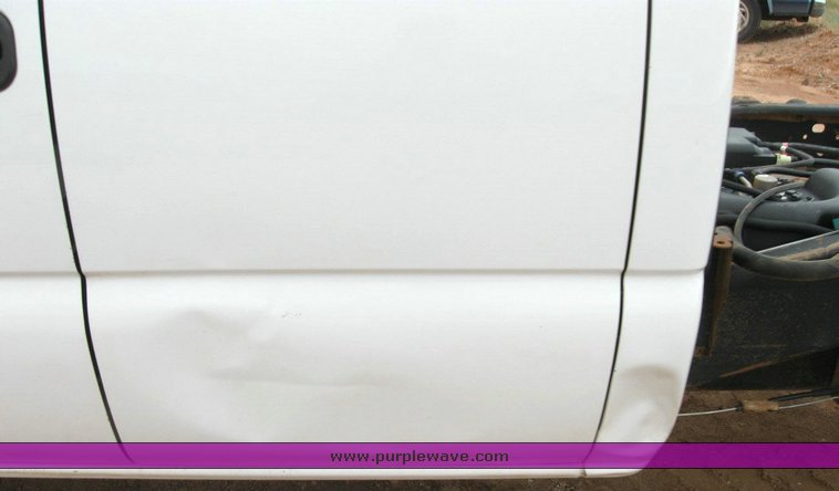 image for item 6320 2006 Chevrolet C2500HD Silverado pickup truck