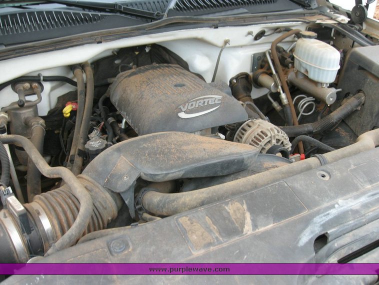 image for item 6320 2006 Chevrolet C2500HD Silverado pickup truck