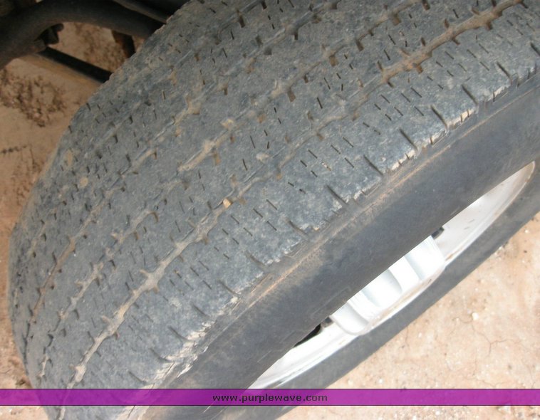 image for item 6320 2006 Chevrolet C2500HD Silverado pickup truck