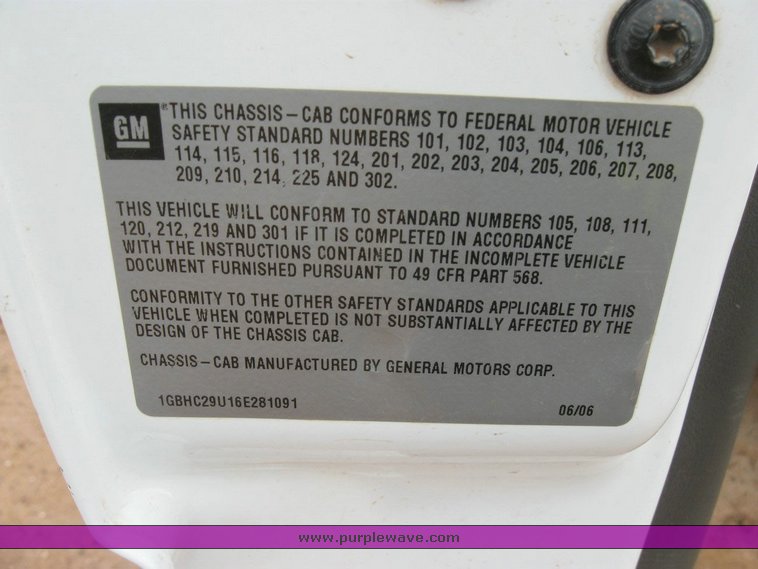 image for item 6320 2006 Chevrolet C2500HD Silverado pickup truck