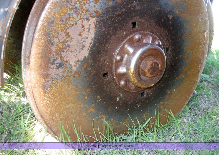 image for item 6510 1997 Great Plains 3010NT 30' no-till drill