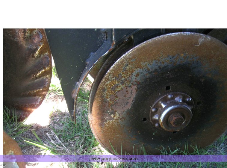 image for item 6510 1997 Great Plains 3010NT 30' no-till drill