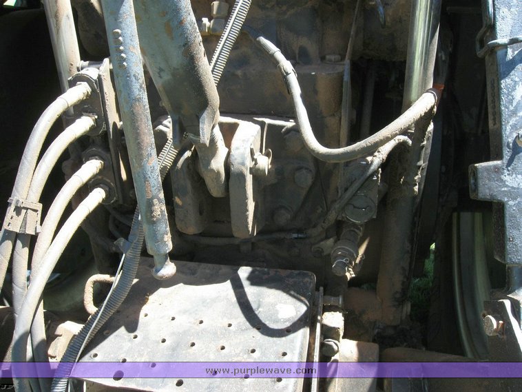 image for item 6511 1991 Case IH 7140 MFWD tractor with autosteer