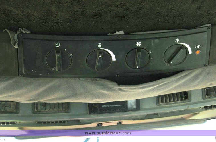 image for item 6511 1991 Case IH 7140 MFWD tractor with autosteer