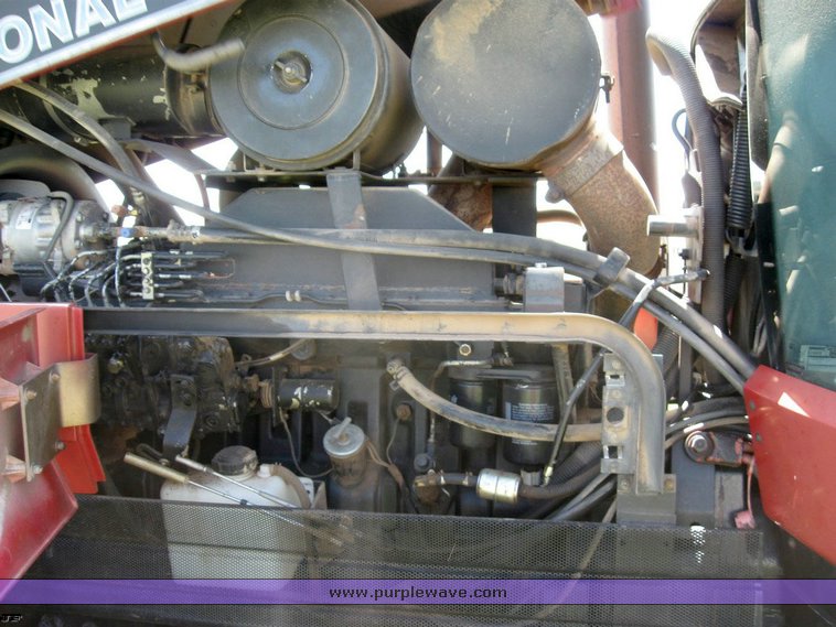 image for item 6511 1991 Case IH 7140 MFWD tractor with autosteer