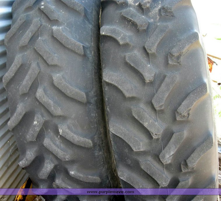 image for item 6511 1991 Case IH 7140 MFWD tractor with autosteer