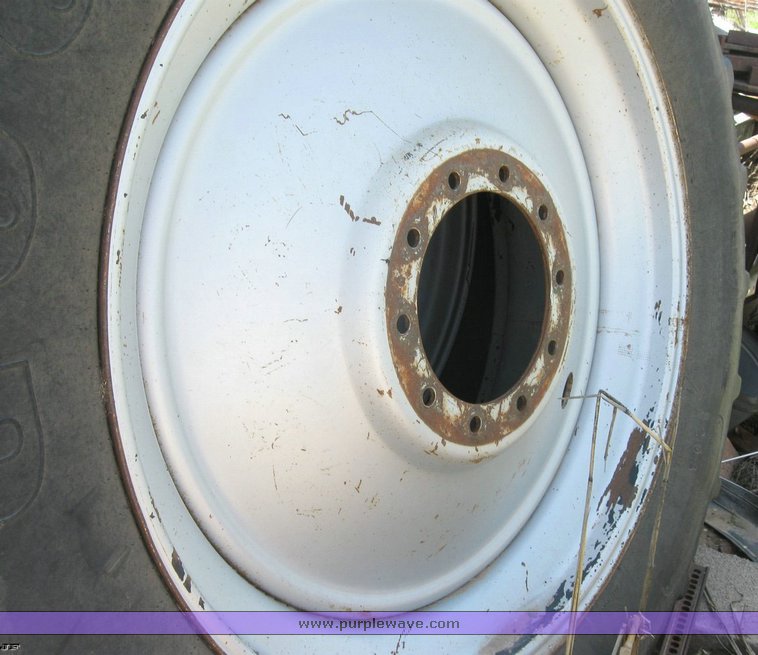 image for item 6511 1991 Case IH 7140 MFWD tractor with autosteer