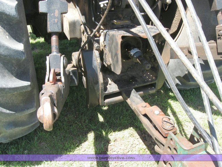 image for item 6520 1983 International 5488 tractor