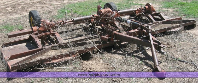 image for item 6528 Bushhog 160 shredder mower