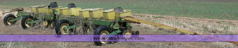 image for item 6534 John Deere 7100 ten row planter