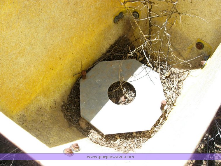 image for item 6534 John Deere 7100 ten row planter