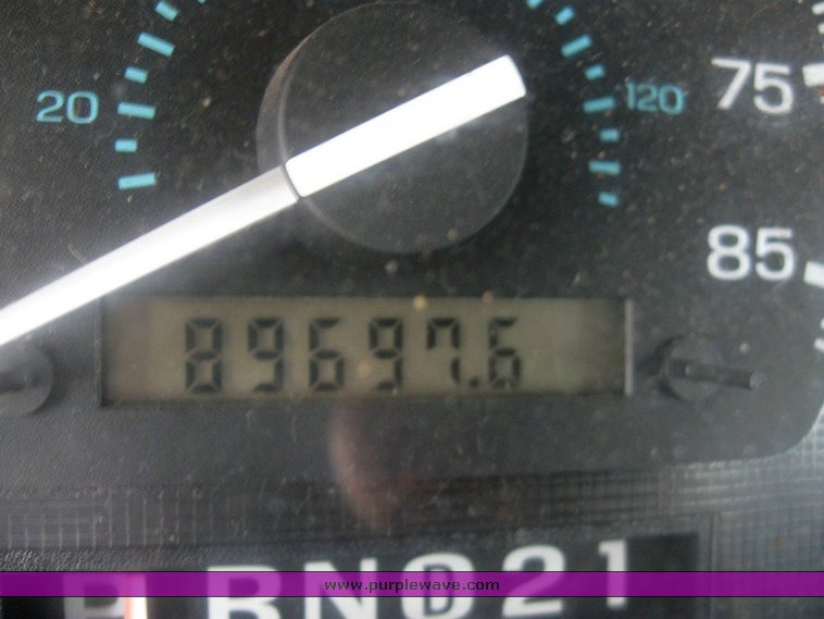 image for item 6631 1992 Ford Econoline E150