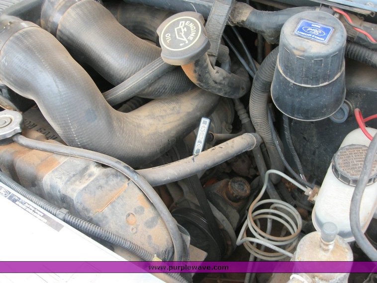 image for item 6631 1992 Ford Econoline E150