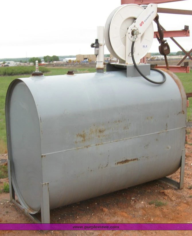 image for item 6633 Bulk oil tank dispenser