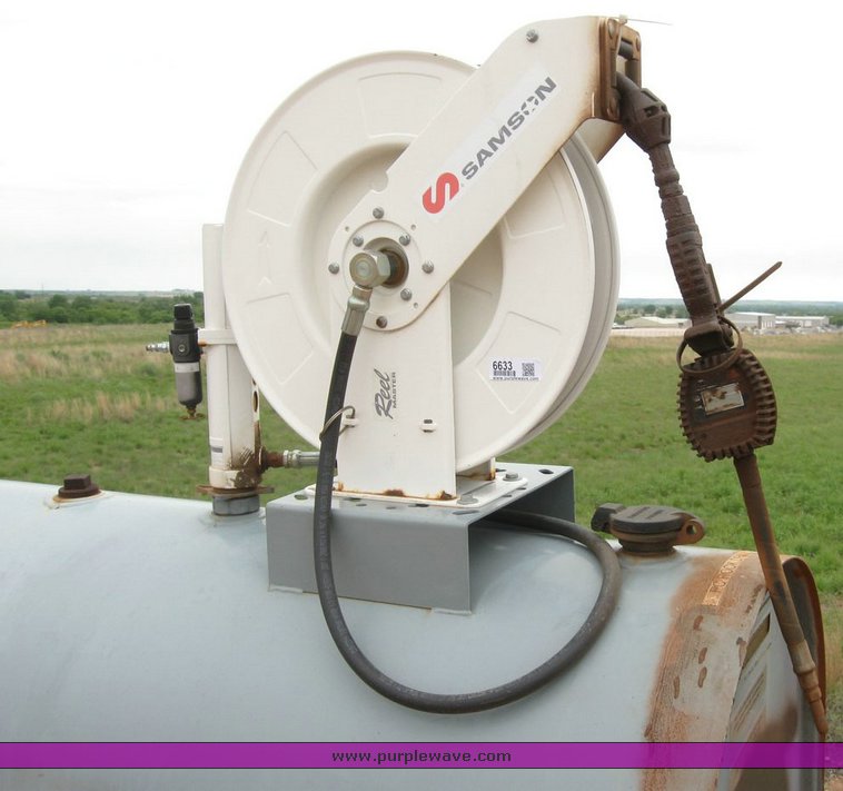 image for item 6633 Bulk oil tank dispenser