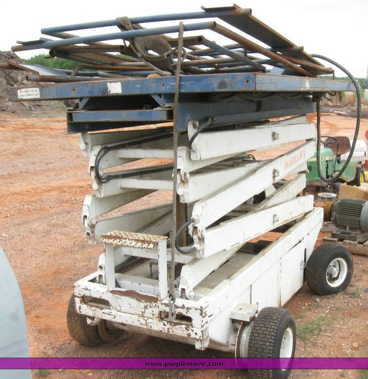 image for item 6675 Mark Lift scissor lift