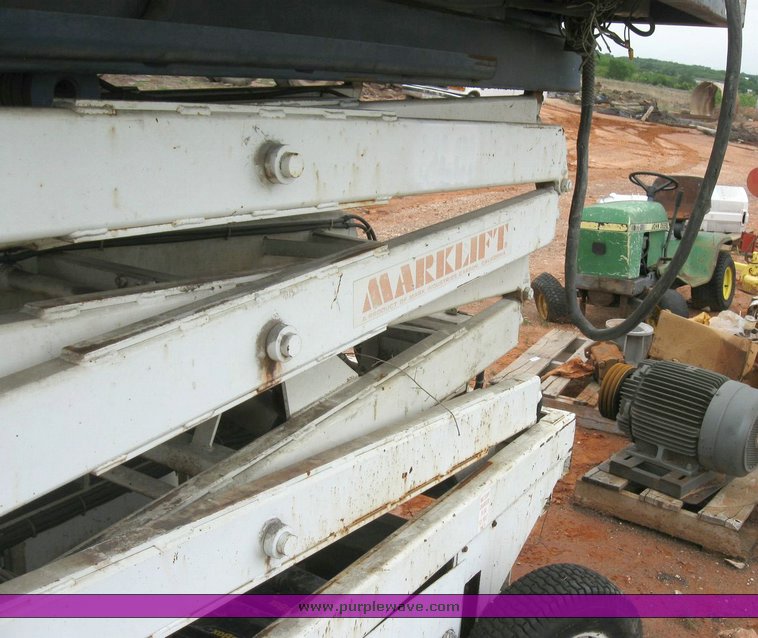 image for item 6675 Mark Lift scissor lift