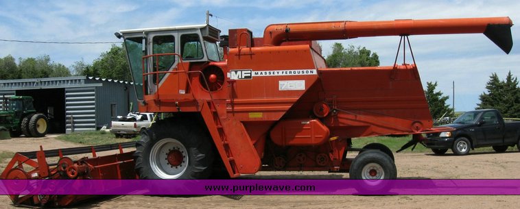 image for item 6772 1980 Massey-Ferguson 760 combine with 24' header