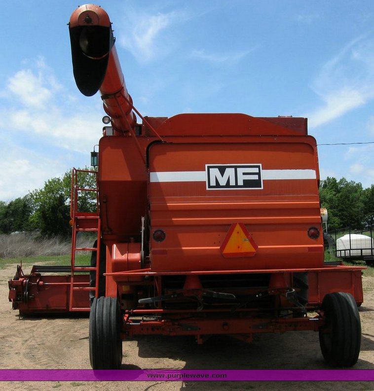 image for item 6772 1980 Massey-Ferguson 760 combine with 24' header