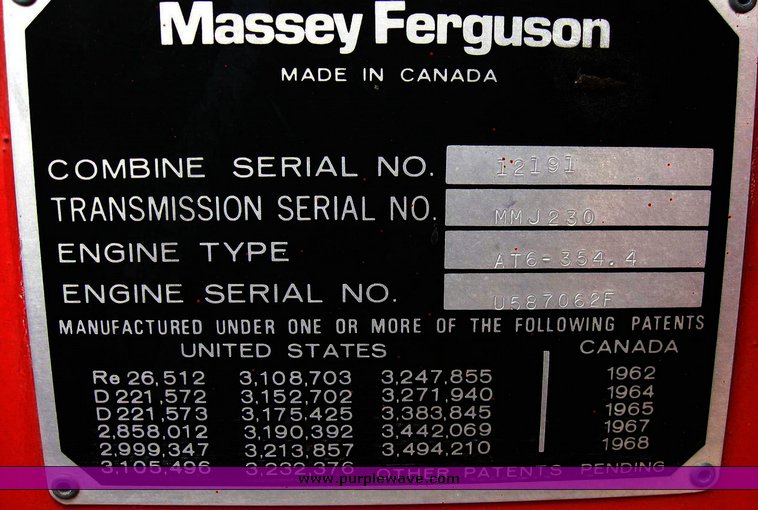 image for item 6772 1980 Massey-Ferguson 760 combine with 24' header