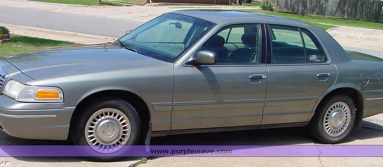 image for item 1000 2000 Ford Crown Victorial Police Interceptor Model 71