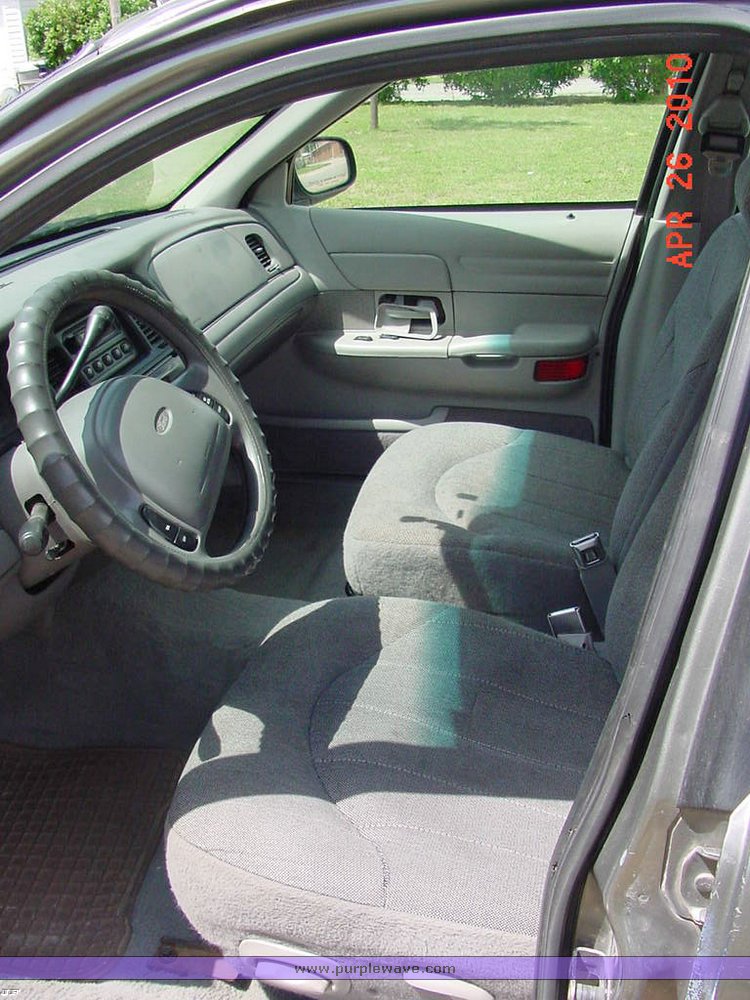 image for item 1000 2000 Ford Crown Victorial Police Interceptor Model 71