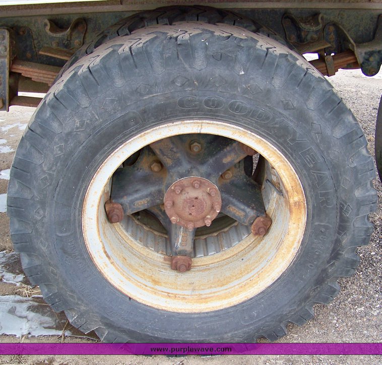 image for item 1010 1987 Chevrolet C60 box truck