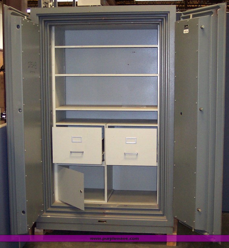 image for item 1401 Schwab FireGuard two door safe