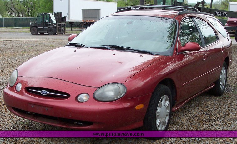 image for item 1406 1998 Ford Taurus SE station wagon
