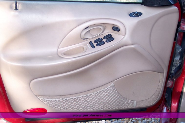 image for item 1406 1998 Ford Taurus SE station wagon