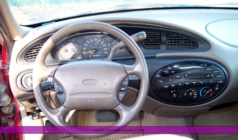 image for item 1406 1998 Ford Taurus SE station wagon