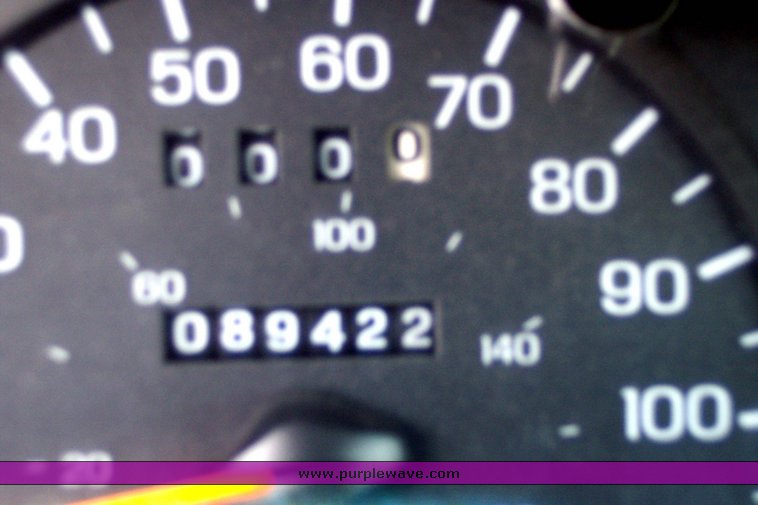 image for item 1406 1998 Ford Taurus SE station wagon