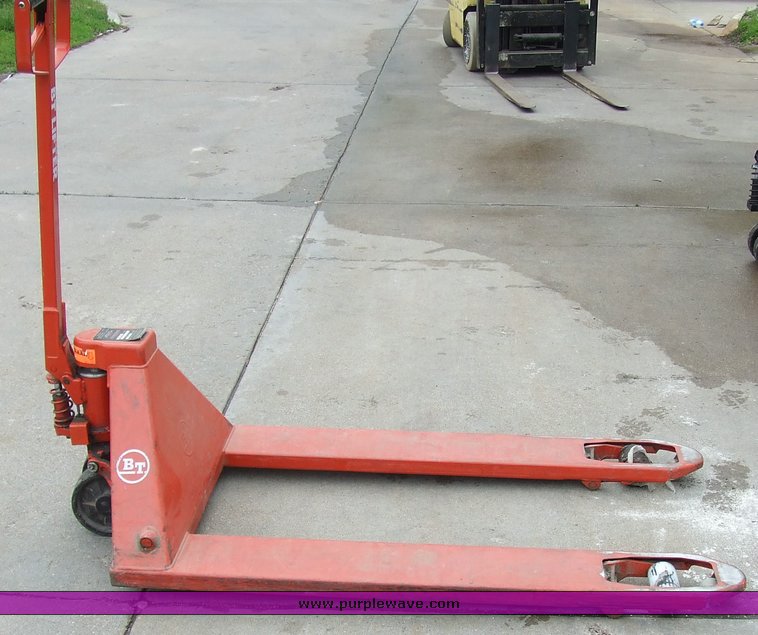 image for item 2128 BT Lifter pallet jack