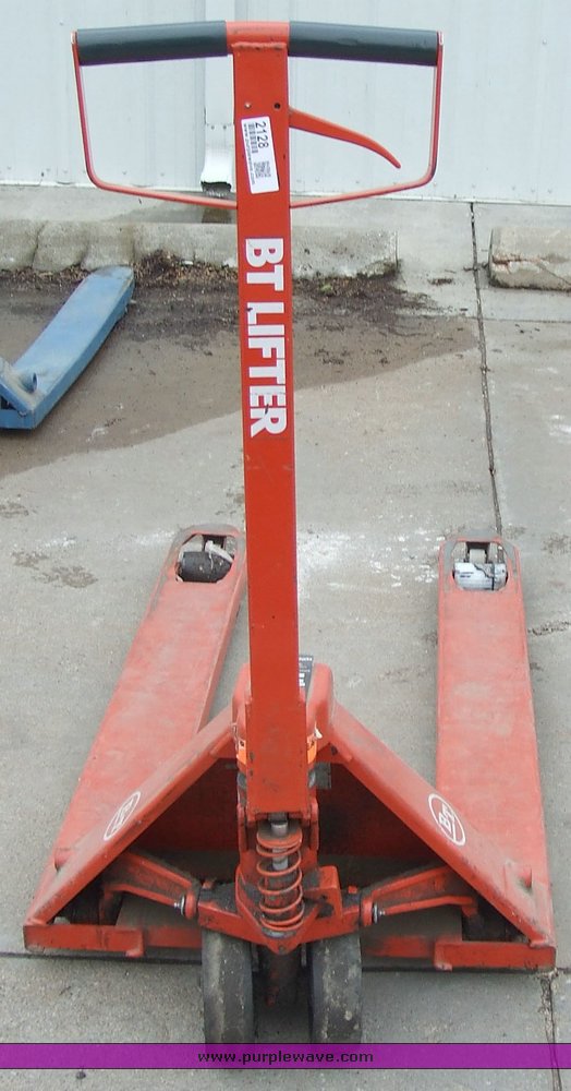 image for item 2128 BT Lifter pallet jack
