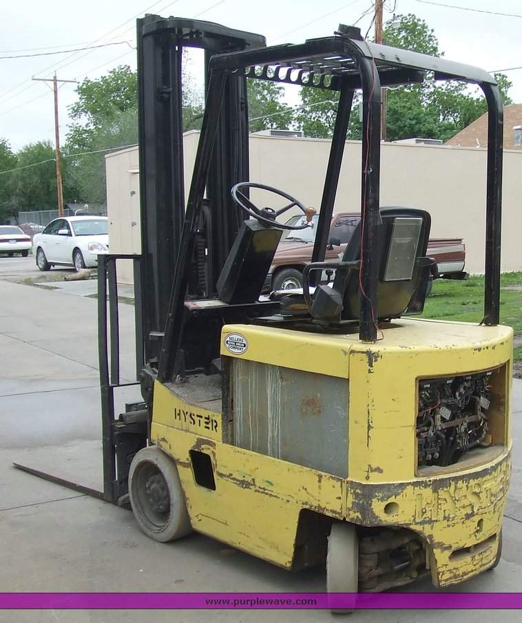 image for item 2129 1984 Hyster E30XL electric forklift