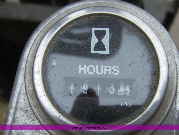 image for item 2129 1984 Hyster E30XL electric forklift