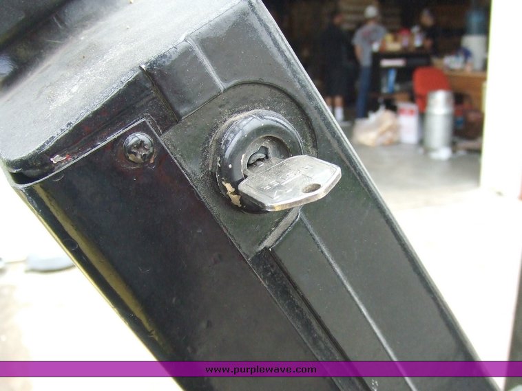 image for item 2129 1984 Hyster E30XL electric forklift