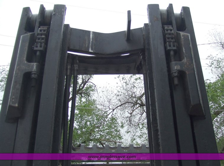 image for item 2129 1984 Hyster E30XL electric forklift