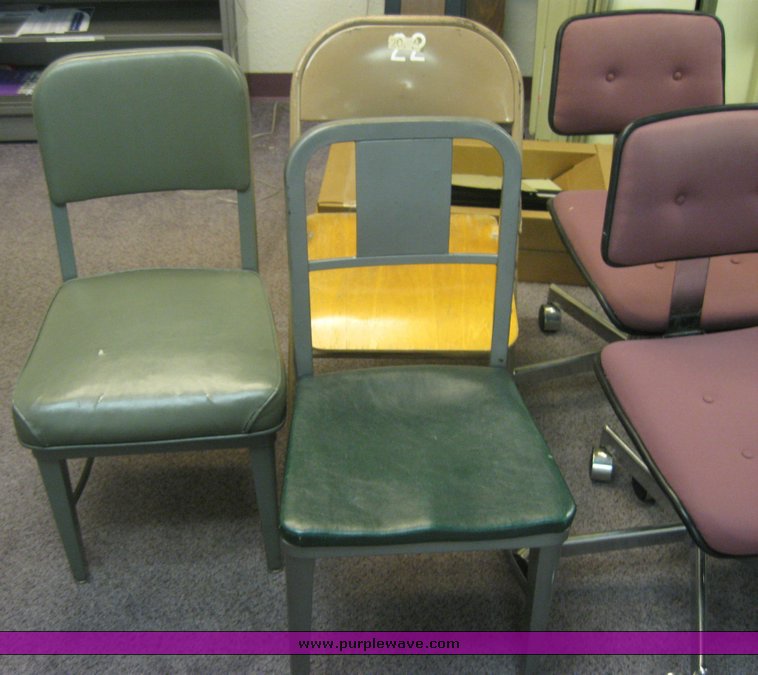 image for item 2141 (8) office chairs on casters