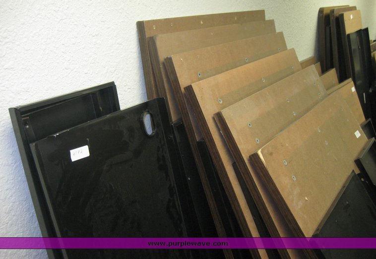 image for item 2142 Assorted office modular furniture