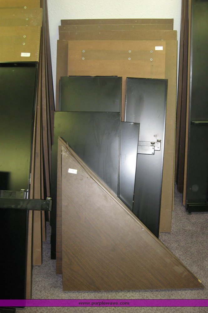 image for item 2142 Assorted office modular furniture