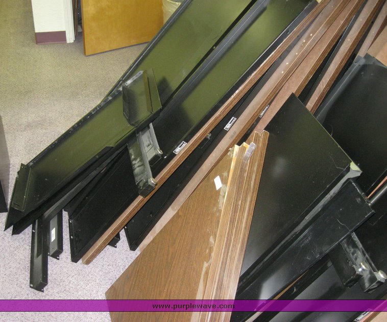 image for item 2142 Assorted office modular furniture