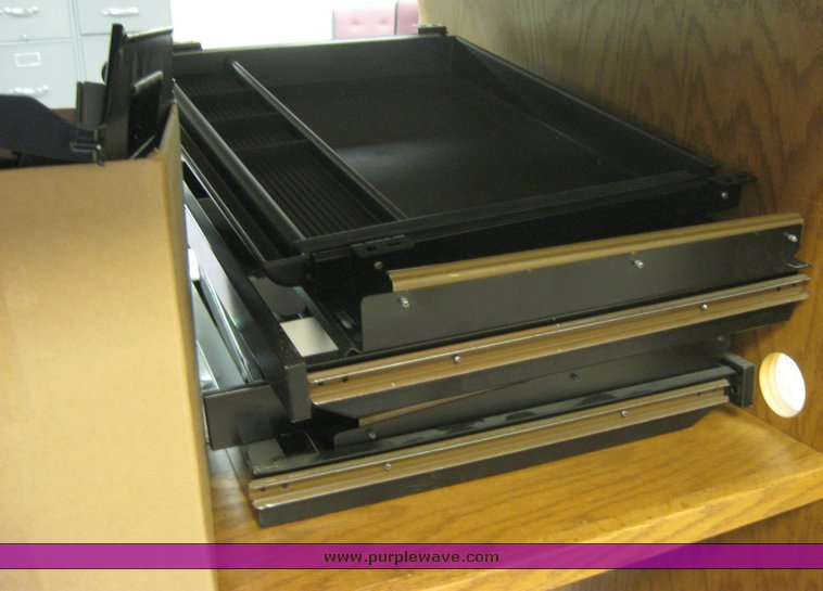 image for item 2142 Assorted office modular furniture