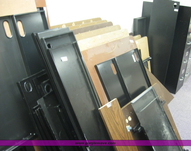 image for item 2143 Assorted office modular furniture