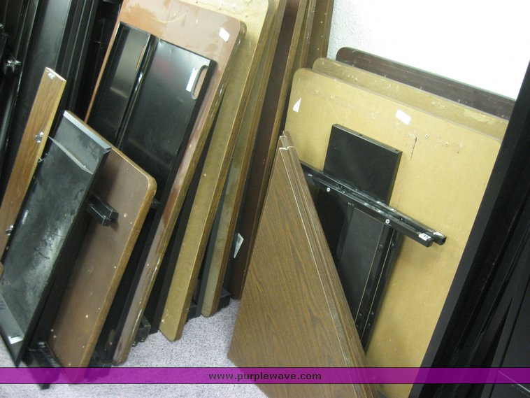 image for item 2143 Assorted office modular furniture