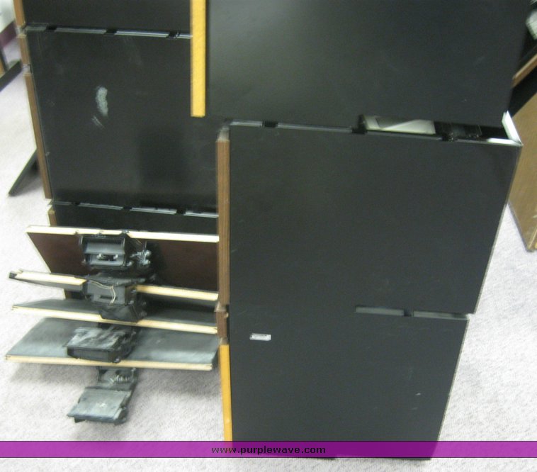 image for item 2143 Assorted office modular furniture