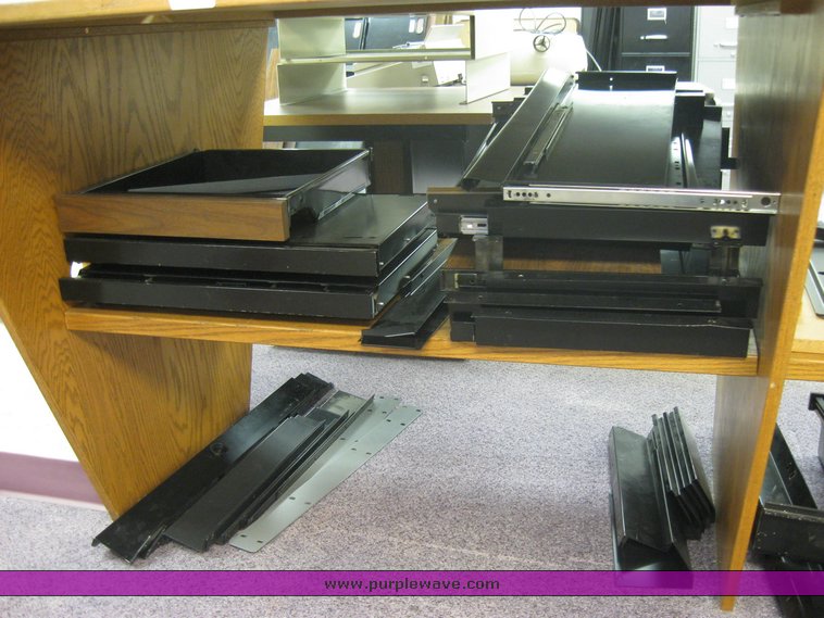 image for item 2143 Assorted office modular furniture